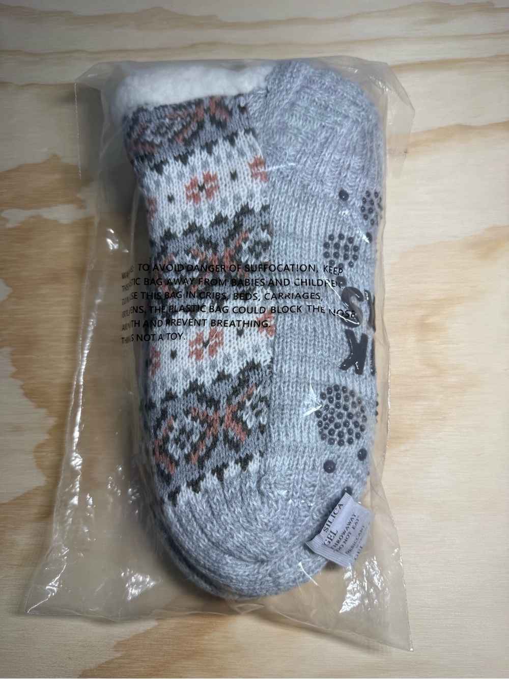 Muk Luks Cozy Shortie Socks w/ Norwegian Winter Pattern - fuzzy socks - Picture 2 of 4